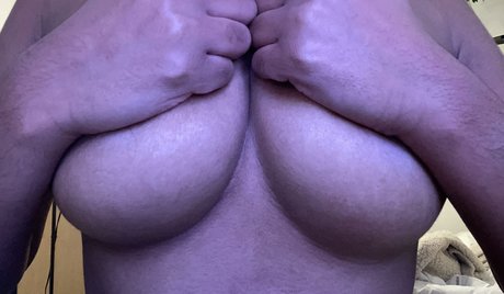 Desi Goddess ヌードモデル 写真