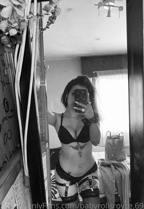 babyrollsroyce 69 ポルノスター 美しい 画像