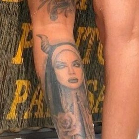 ミラーセルフィーオンリーファンズ アートポルノ 画像