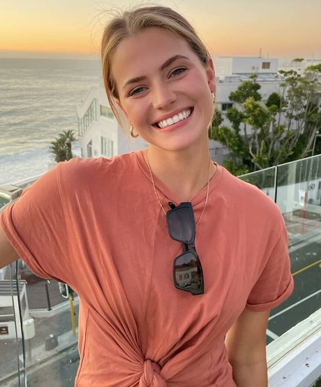 黒人女性のオンリーファンズ アートポルノ ギャラリー