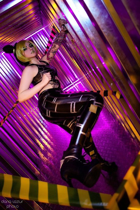 小柄な足オンリーファンズ 美しいヌード 写真