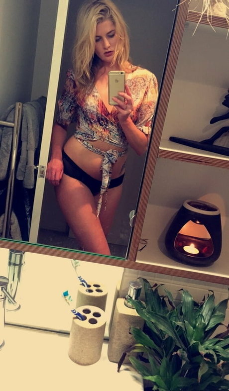 Ashley Bradley アートスター 写真