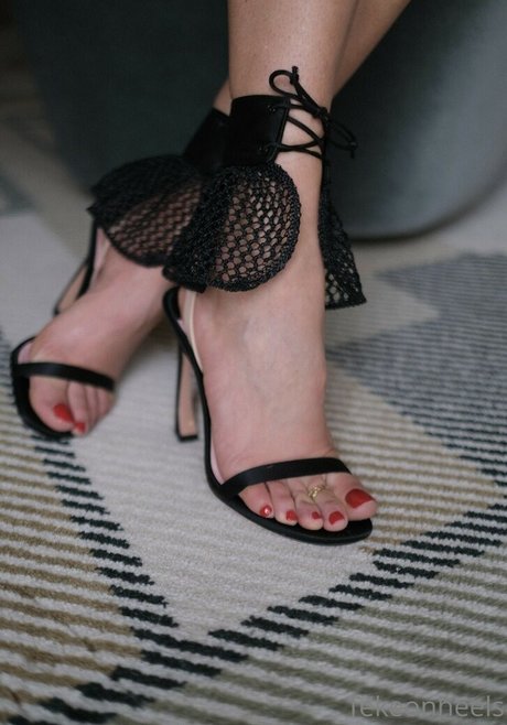 tekeonheels スター ヌード 写真