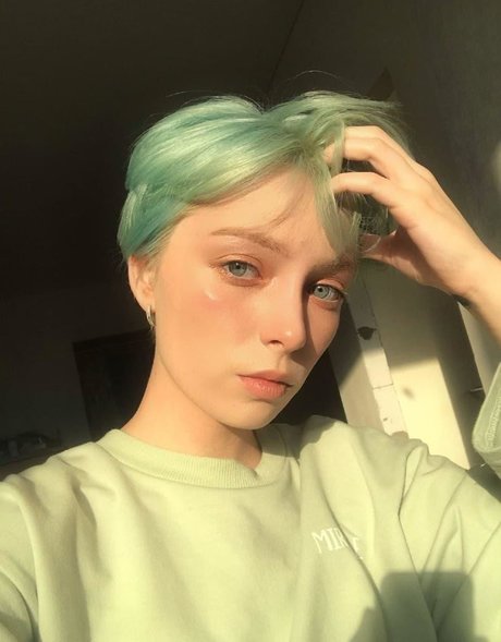 Ewa Green ヌードスター 写真