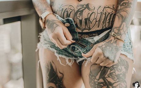 Drielly 美しいモデル 写真