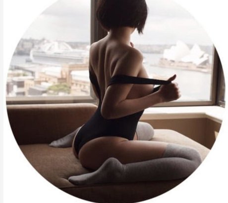 ジャークオンリーファンズ xxx 写真