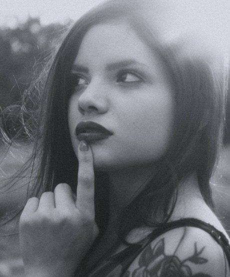 Jessie Cardim スター ヌード 画像