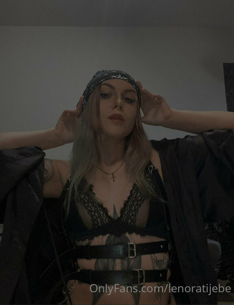 lenoratijebe トップモデル 写真