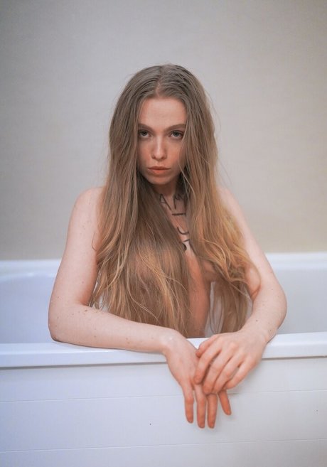 SiriSirililia 完璧なモデル ギャラリー