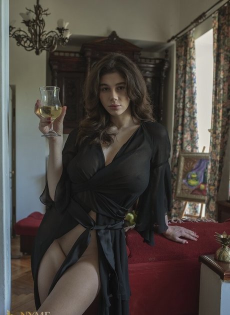 Kristina Pustovar ポルノスター ホット 写真