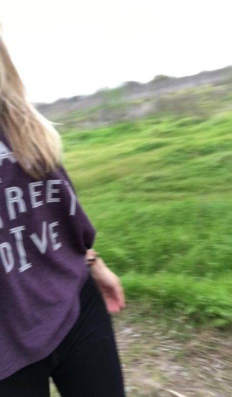 Yourlittleangel xxx女優 写真