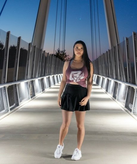 ニューハーフが男とセックスするオンリーファンズ アダルト 写真