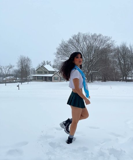 お尻を広げるオンリーファンズ ポルノ 写真