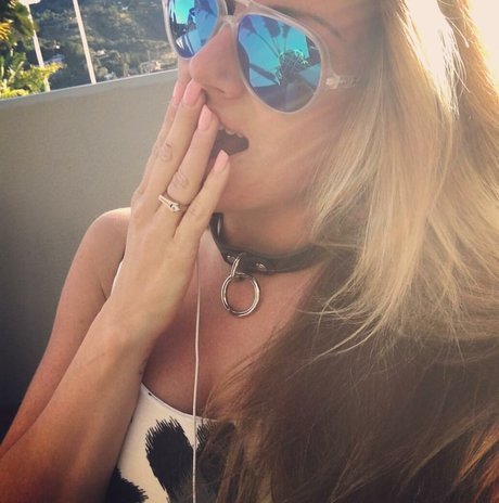 コスプレ フェムボーイ オンリーファンズ ホット 画像