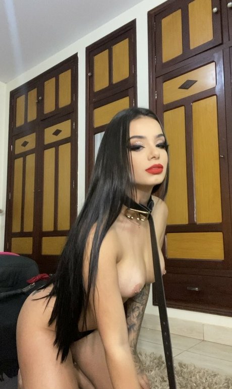 Lunna Sky セックス女優 写真