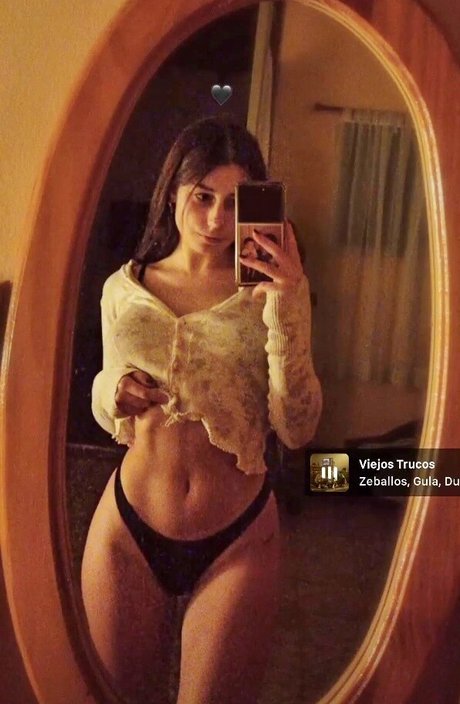 Flor Laneve ポルノスター 裸 アーカイブ