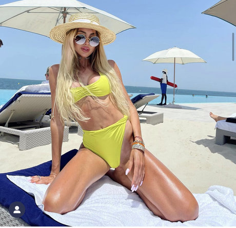 Julia Dybowska 美しいスター 写真