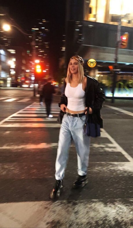 大きなプッシー唇オンリーファンズ 無料セックス 画像