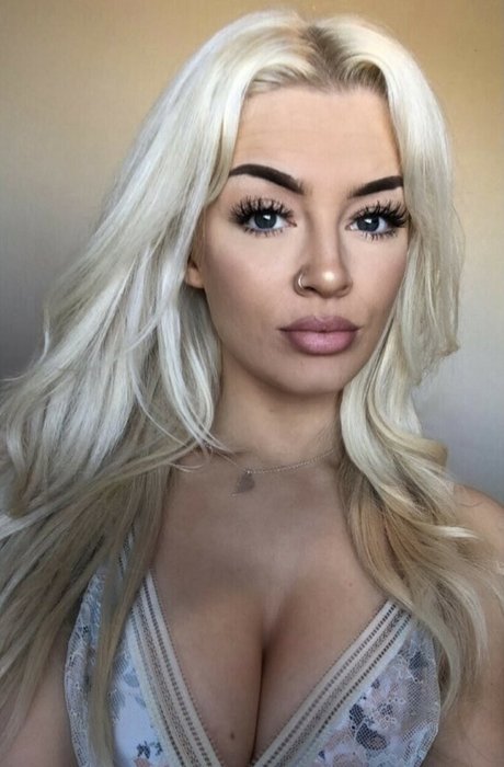 濃厚なヌードオンリーファンズ セクシーヌード 写真