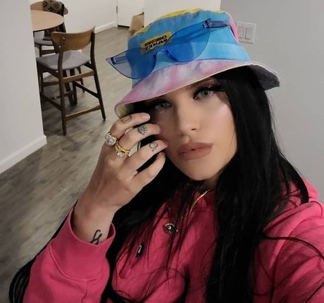 Alyssa Tognetti 完璧なモデル 画像