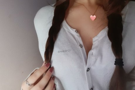 GoodGiirl18 完璧なモデル 写真