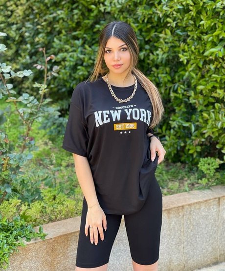 Gaelle Fares エロティックなモデル アーカイブ