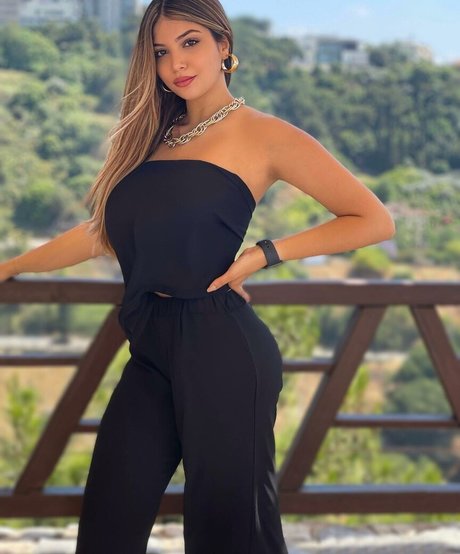 熟女の足オンリーファンズ パーフェクト アーカイブ