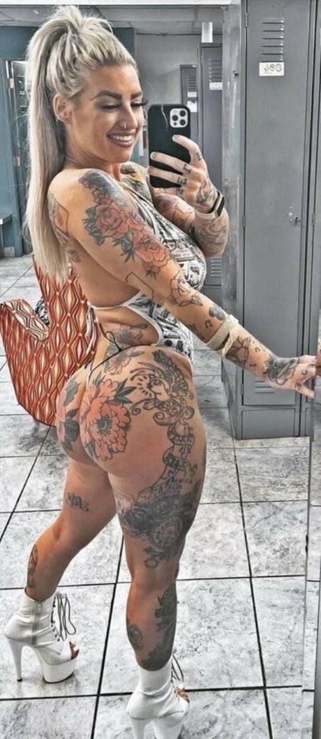 曲線美のセックスオンリーファンズ アートxxx 画像