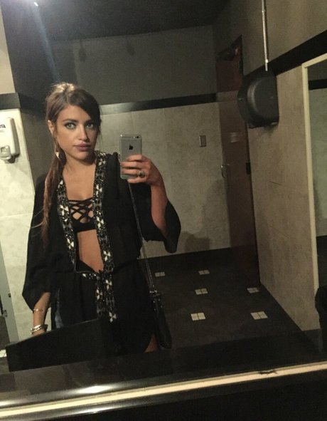 モンスターコックオンリーファンズ ホットセックス 写真