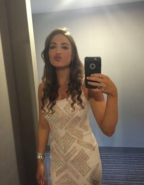 Lauren Bedford Russell ポルノスター アート ギャラリー