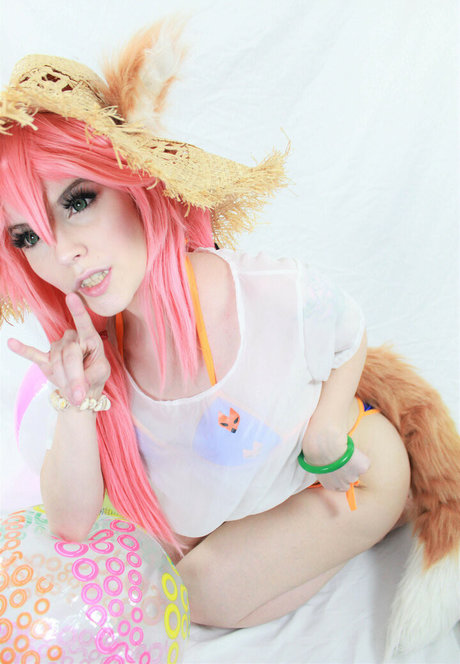 ヌード熟女オンリーファンズ アートポルノ 写真