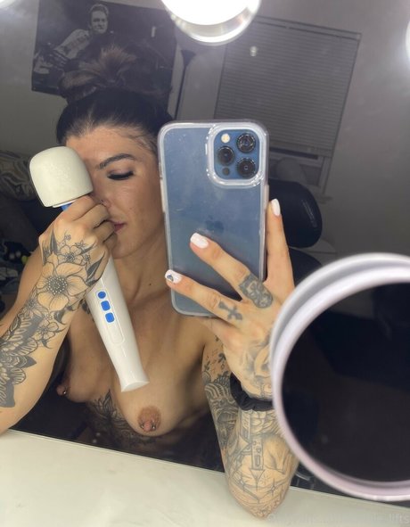 ドイツのアマチュアオンリーファンズ 美しいヌード 画像