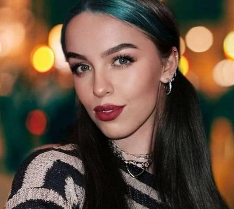 Sophie The Scientist トップモデル 写真