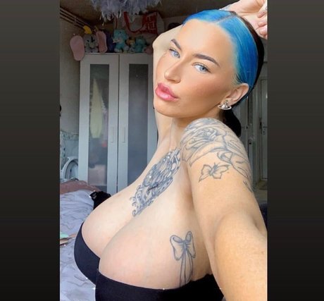 InkedKo 女優 写真