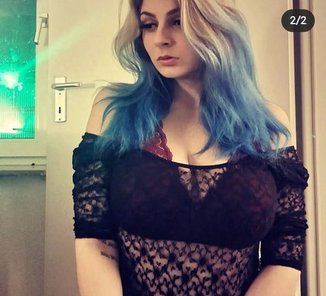 熟女オナニーオンリーファンズ 美しい裸 写真