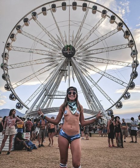 熟女のおっぱいオンリーファンズ HD アーカイブ