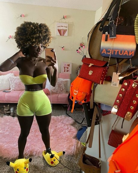 熟女アナルオンリーファンズ セックス 写真