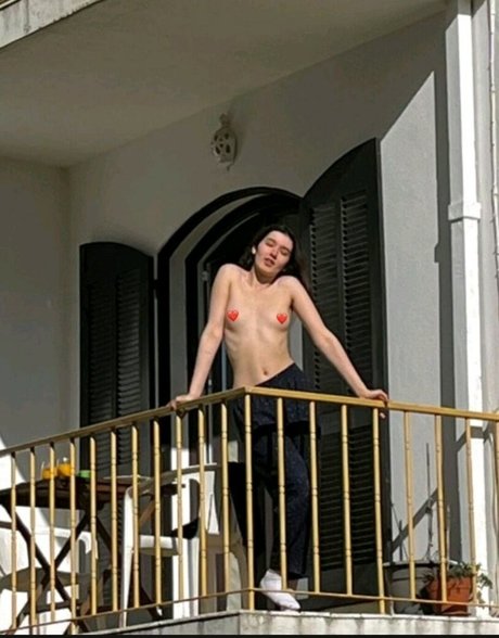 アジア人ニューハーフオンリーファンズ アートxxx ギャラリー