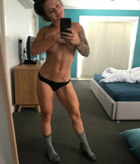 Paige Mills 女優 写真