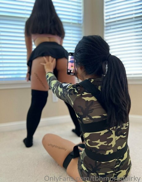 Tightnquirky エロティックモデル 画像