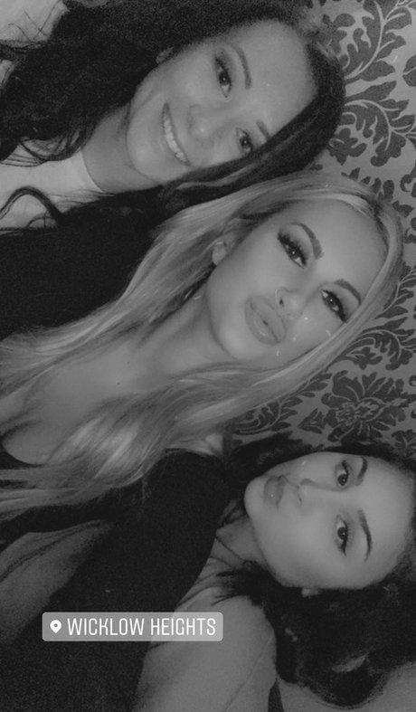 Kayla Lynne Hilton 美しいスター 写真