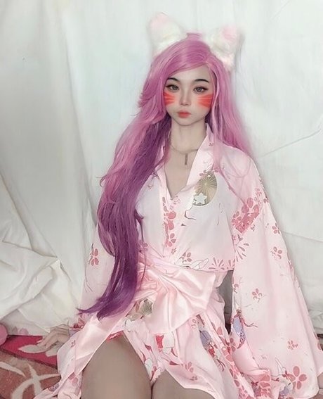 Akari 高品質モデル 写真