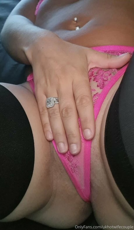 アジア人ティーン巨乳オンリーファンズ ポルノ 写真