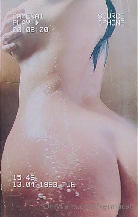 弁護士オンリーファンズ 裸 写真