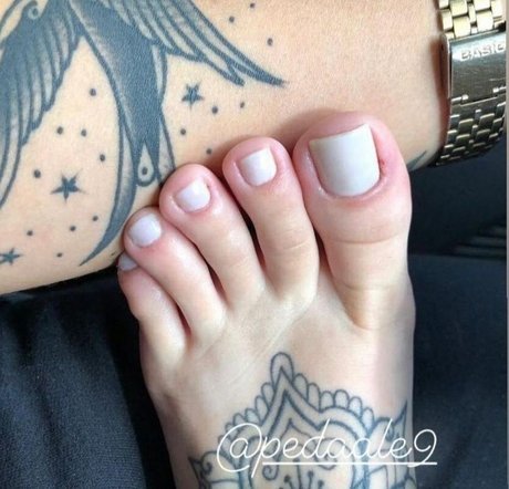 巨乳カップルオンリーファンズ エロ 写真