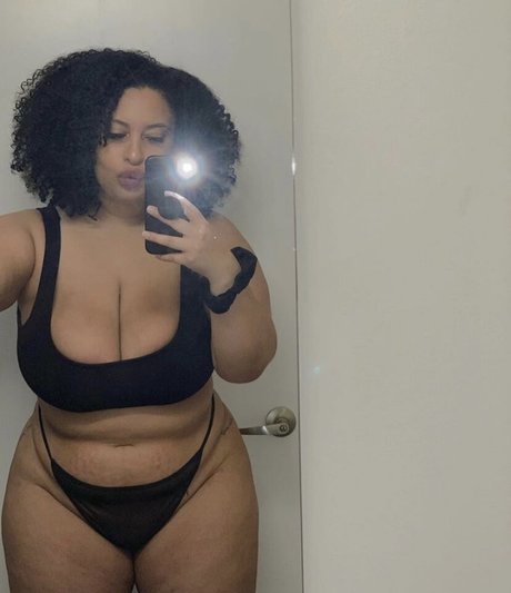 太った足のオンリーファンズ 無料セックス 写真