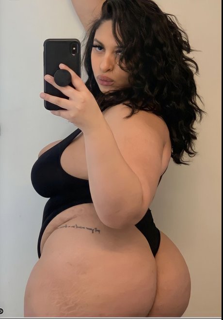 Thegirlofyourdreamz ポルノスター 画像