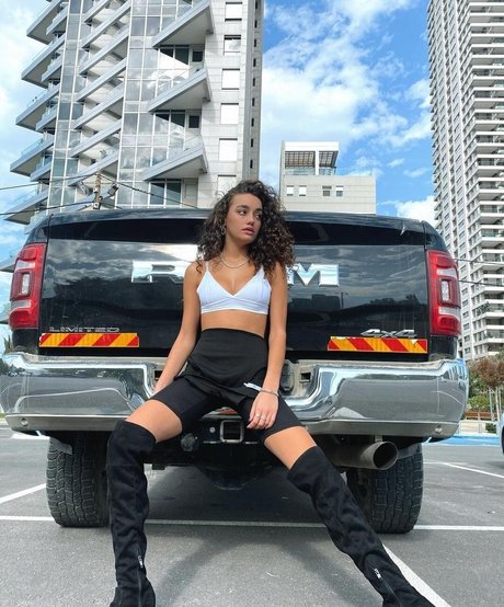 ブルネットのPOV オンリーファンズ 裸 写真