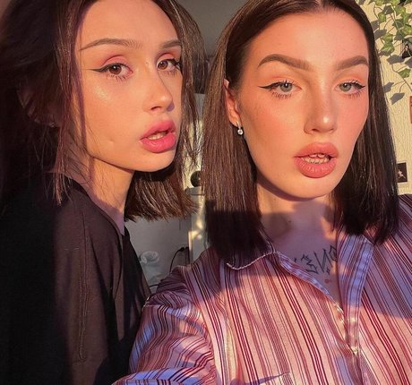 Julia Molligan 最高のスター 写真