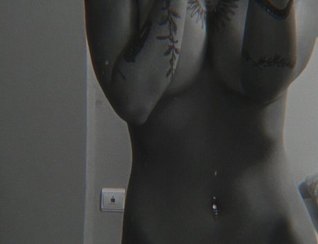 Anna Clara Camargo アダルトモデル 写真